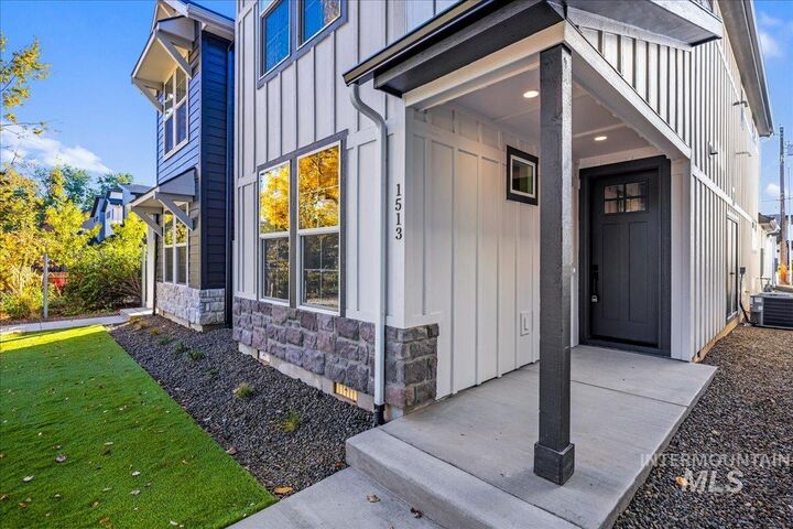 Property Photo:  1513 S. Lincoln Avenue  ID 83706 