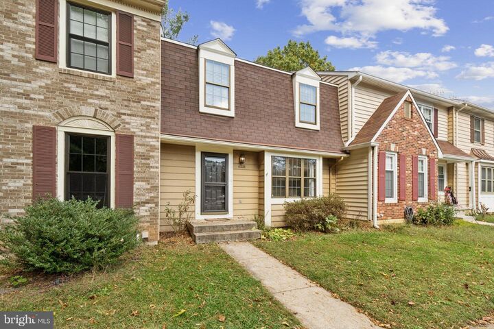 Property Photo:  10228 Roberts Common Lane  VA 22015