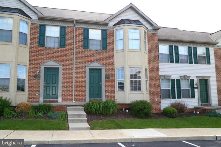 1006 Cobblestone Lane  Lancaster PA 17601 photo