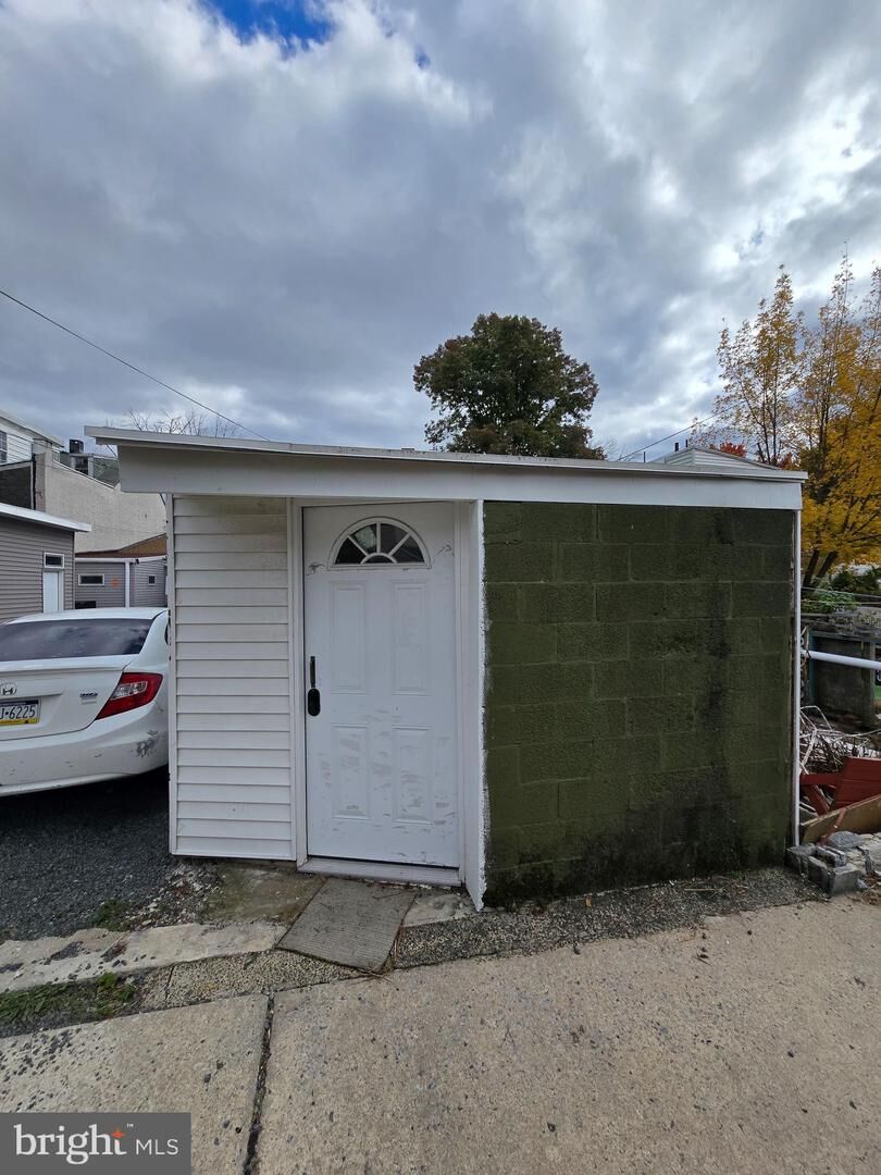 Property Photo:  614 Minor Street  PA 19602