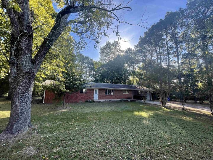 Property Photo:  1012 Woodside  AR 72032 