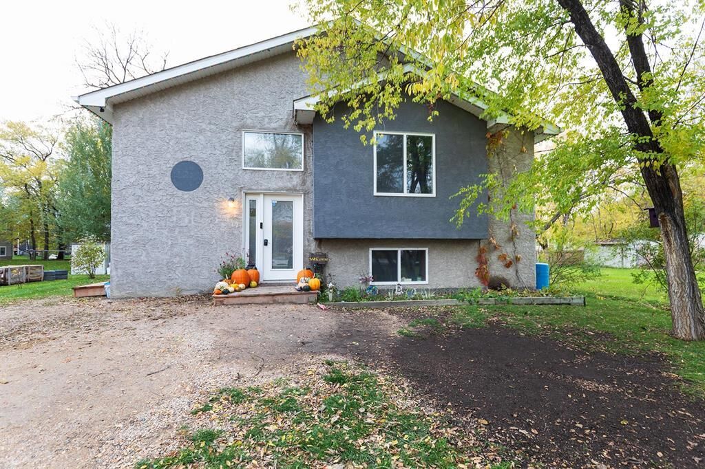 Property Photo:  122 Froese Road  MB R0A 0R0 