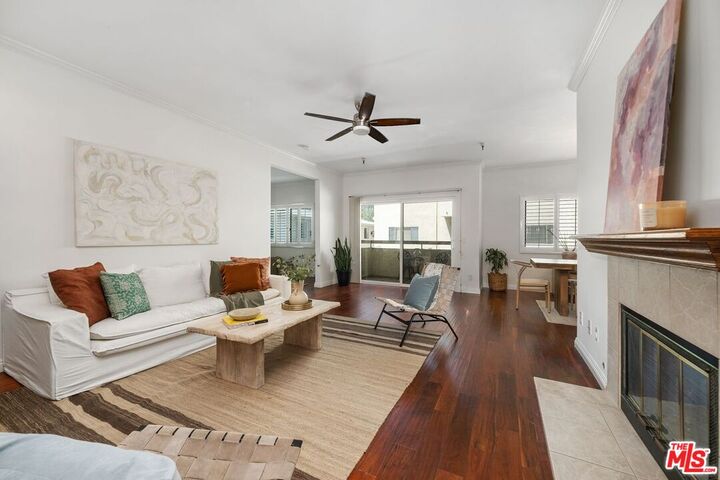 14630 Dickens St  Sherman Oaks CA 91403 photo