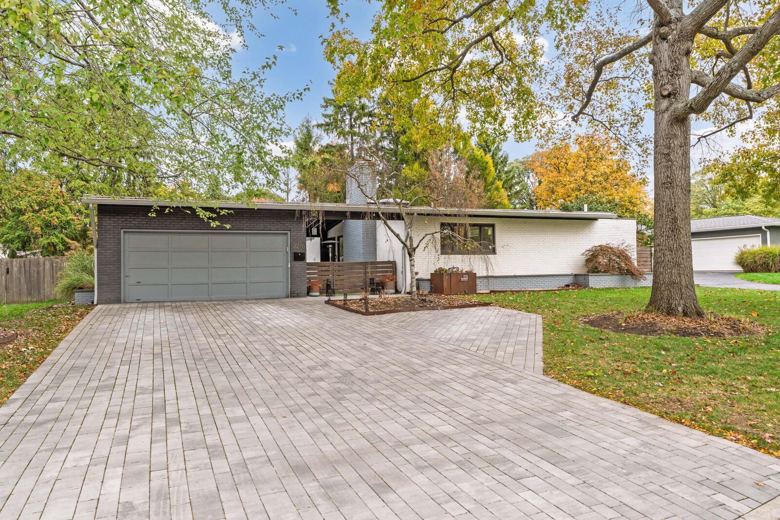 Property Photo:  2276 Hoxton Court  OH 43220