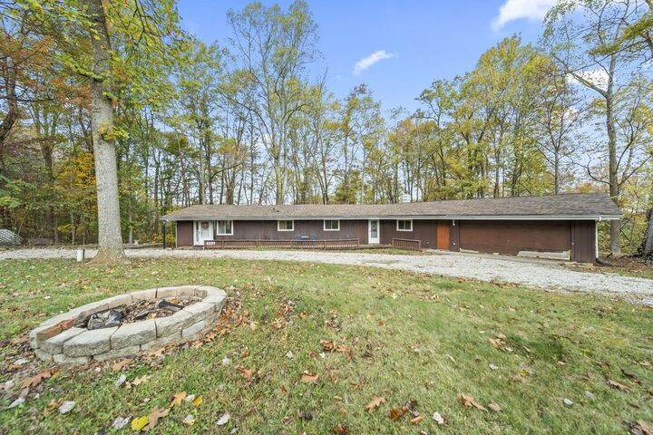 Property Photo:  849 Papago Lane  OH 43107