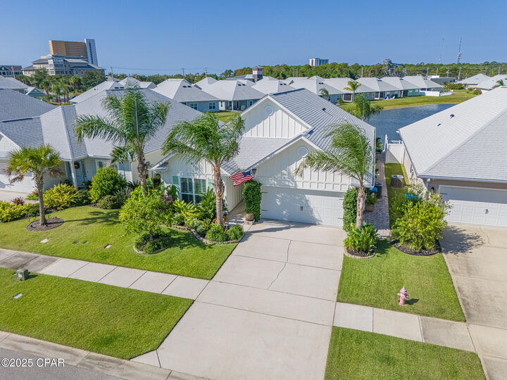 Property Photo: 215 Moonraker Circle FL 32407