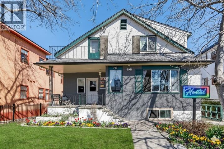 730 Bernard Avenue  Kelowna BC V1Y 6P5 photo