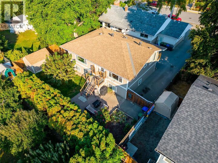 Photo de la propriété:  855 Saucier Avenue  BC V1Y 6A4
