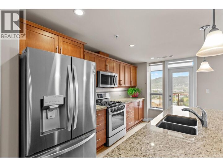 Photo de la propriété:  1160 Bernard Avenue 1207  BC V1Y 6R2