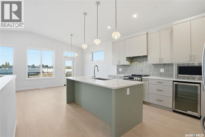 Property Photo:  435 Doran Crescent  SK S7V 1W2