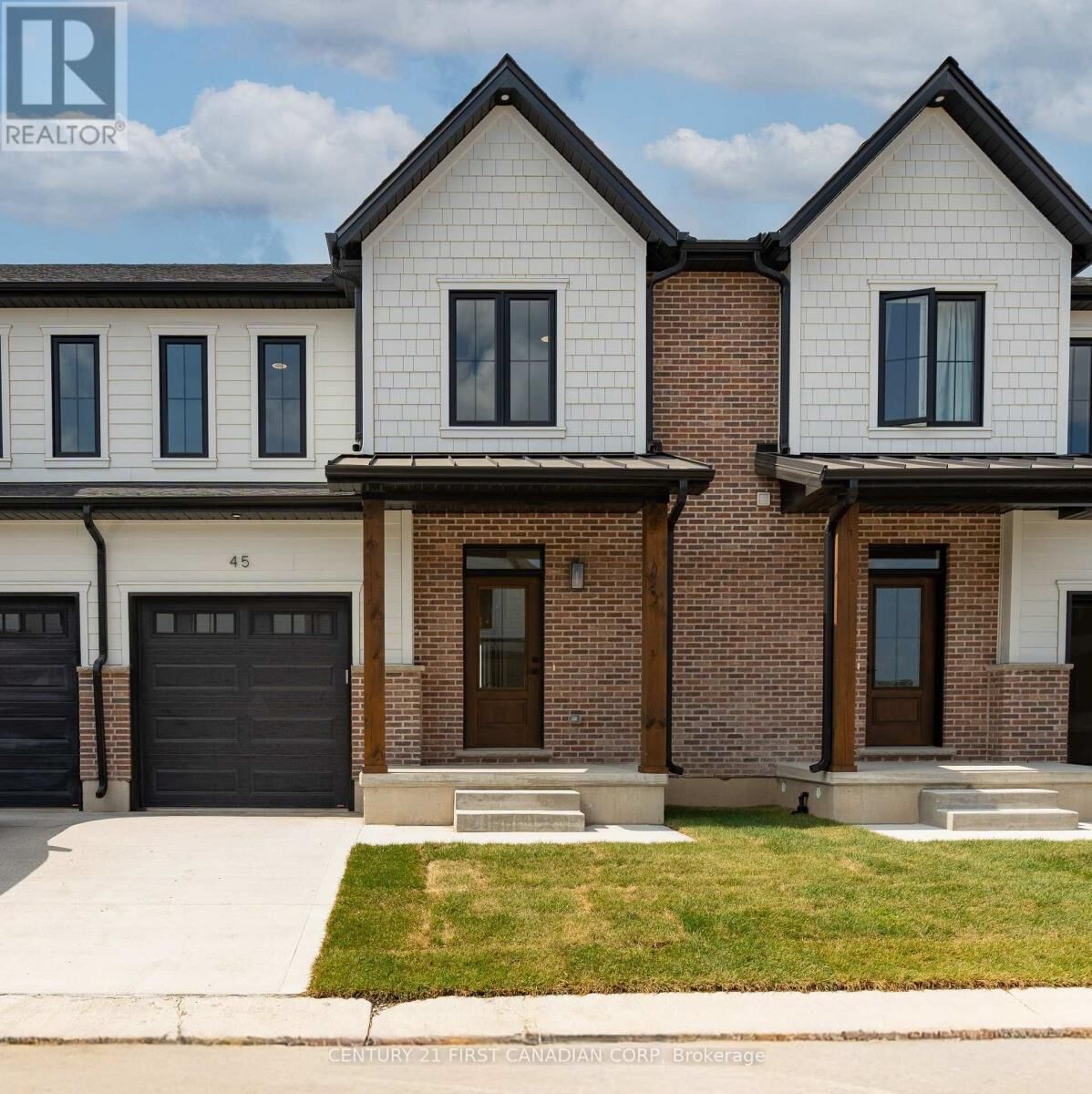 Property Photo:  147-31(26) Scotts Drive  ON N0M 2J0 