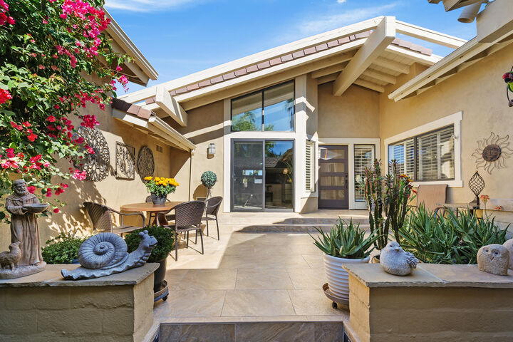 Property Photo:  322 Sundance Circle  CA 92211