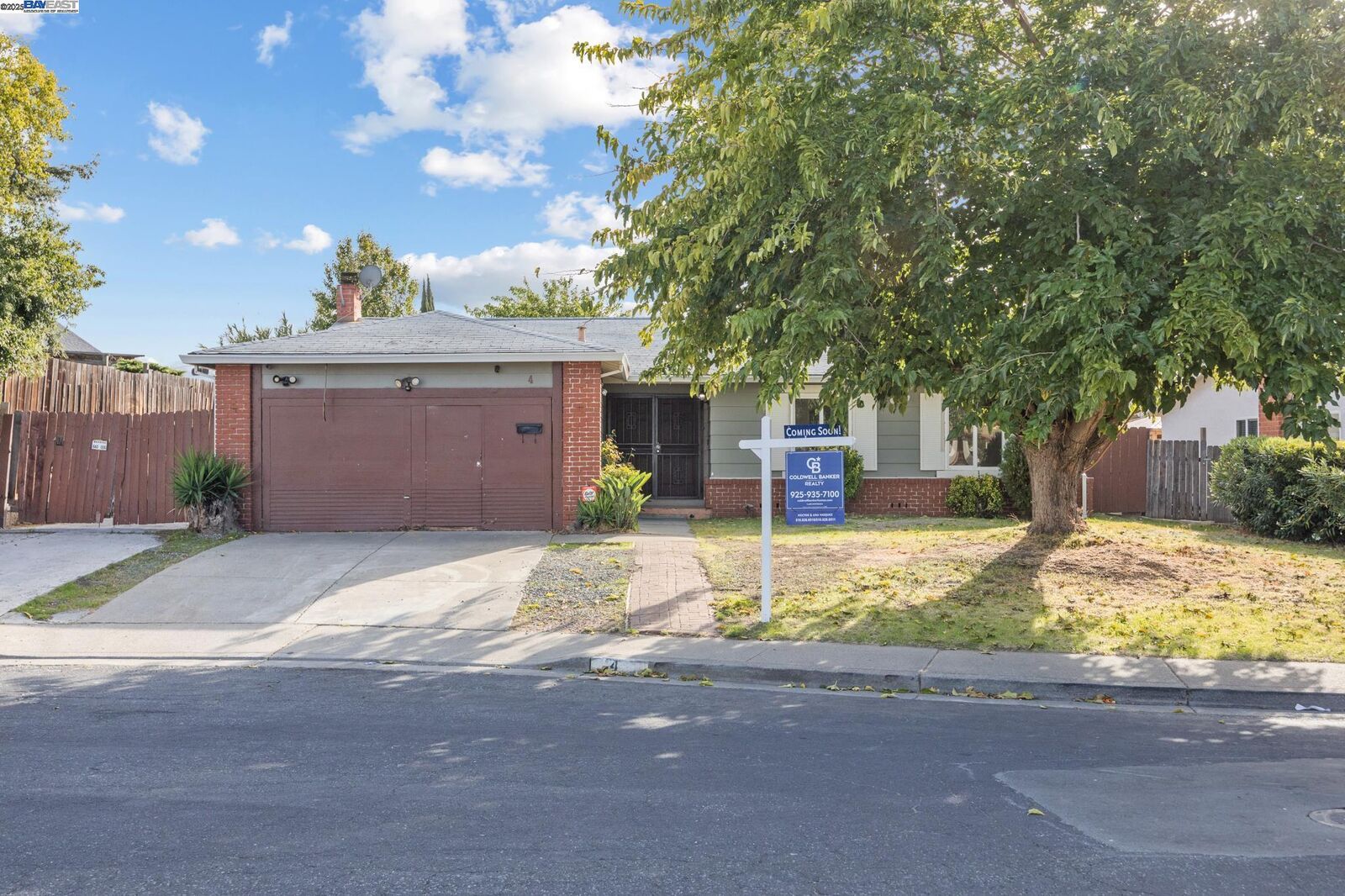 Property Photo:  4 Crowley Ct  CA 94565