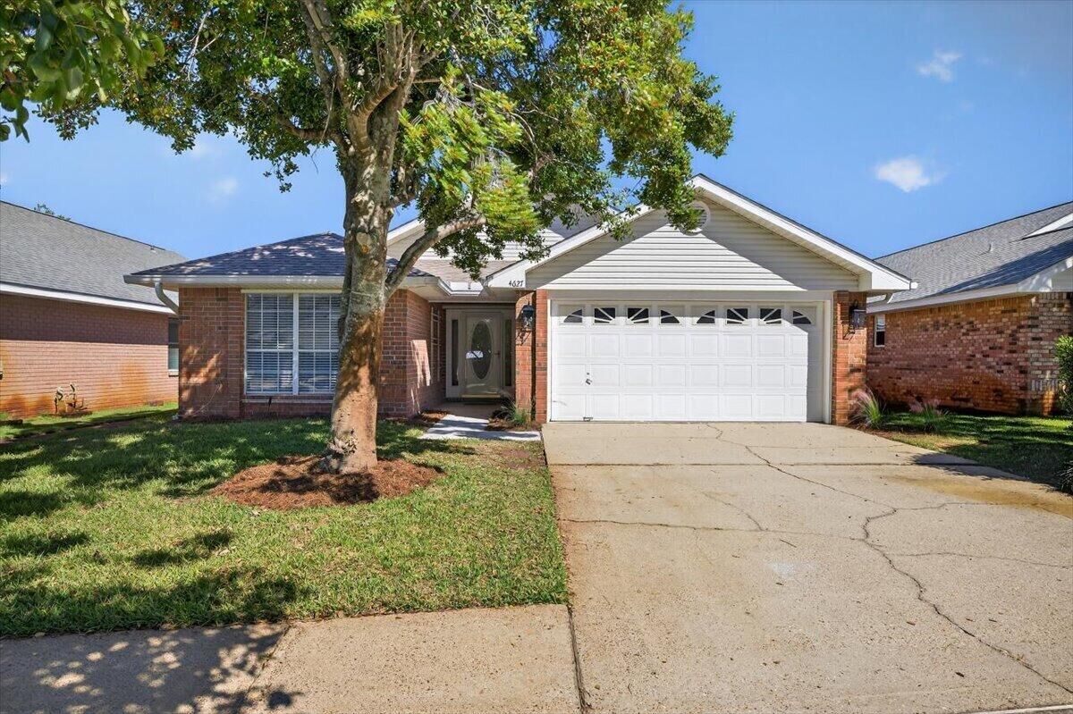 Property Photo:  4627 Windstarr Drive  FL 32541