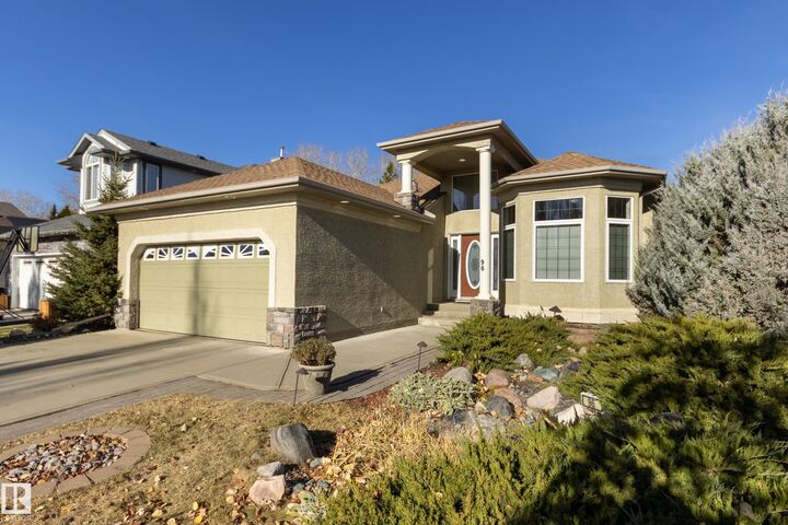 Property Photo:  96 Linksview  AB T7X 4L6