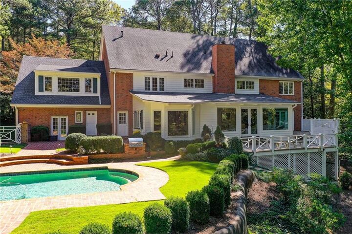 Property Photo:  1710 Winterthur Close NW  GA 30328