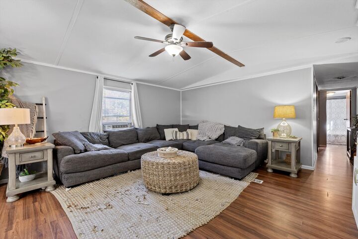 Property Photo:  190 Alabama Highway 75  AL 35979