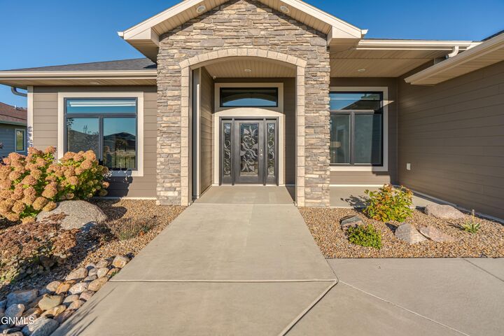Property Photo:  1221 Community Loop  ND 58503