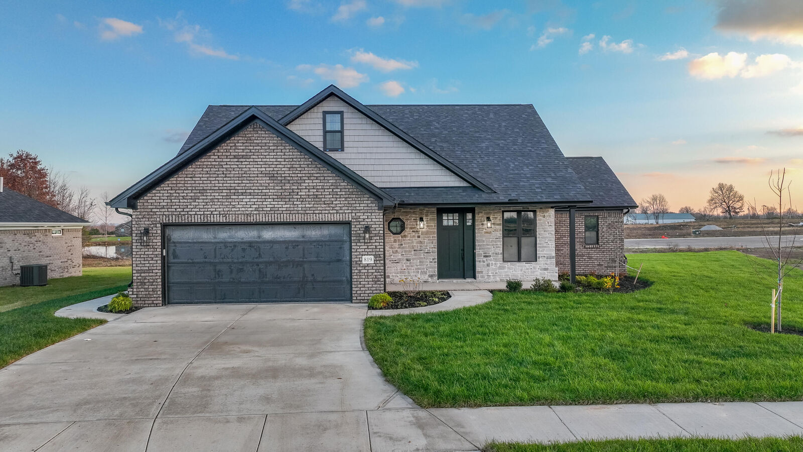 Property Photo:  819 Mohawk Drive  KY 40475 