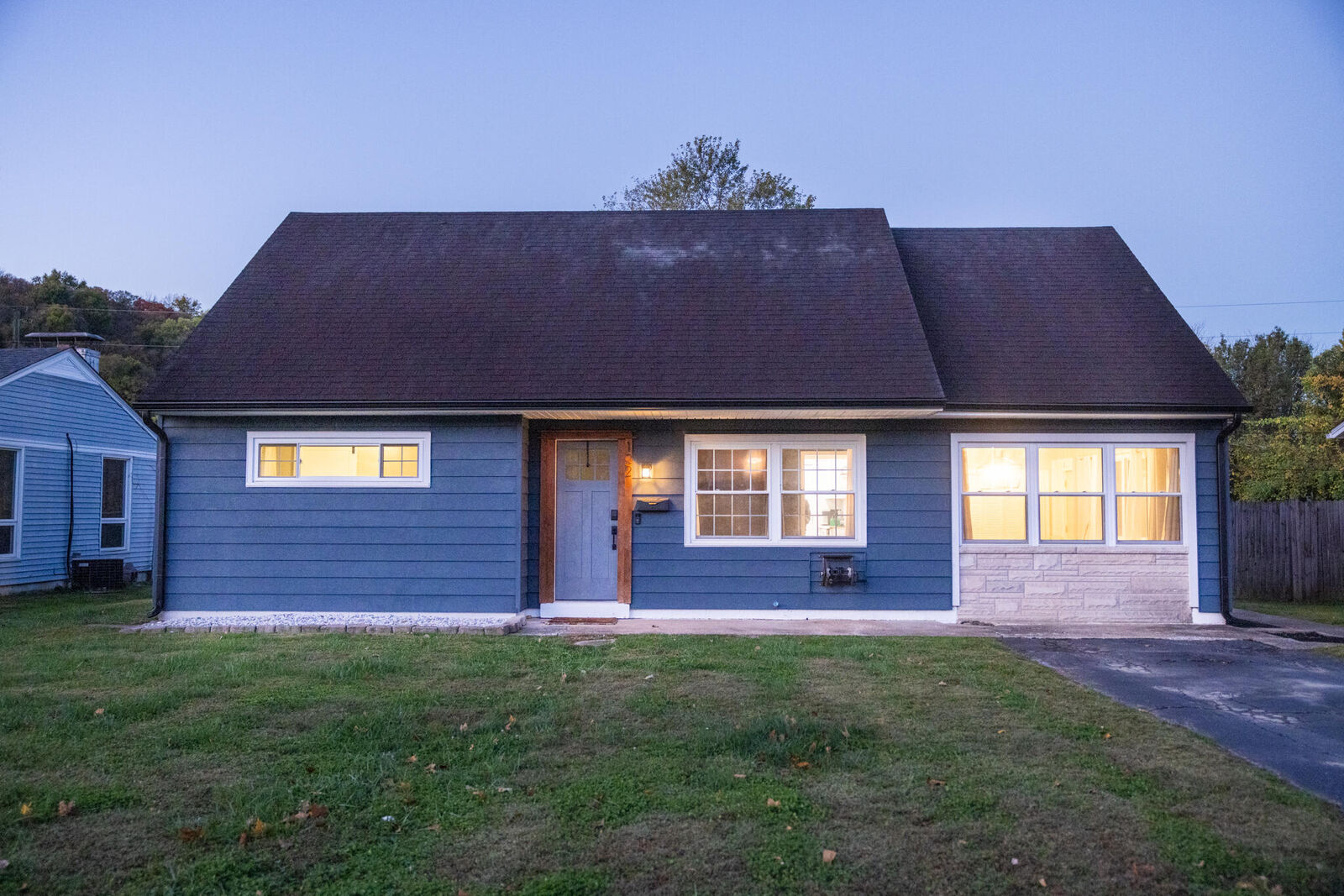 Property Photo:  122 Oaklawn Drive  KY 40601 