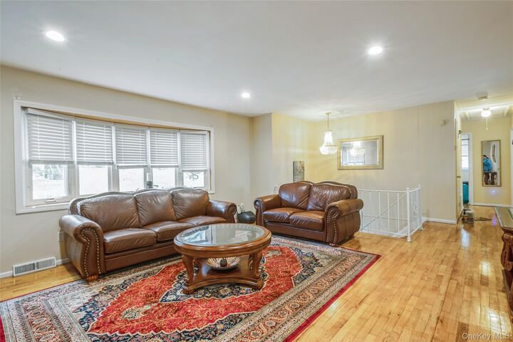 Property Photo:  42 Mesa Place Nanuet, Ny 10954  NY 10954