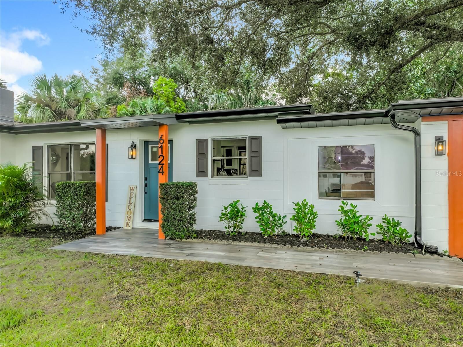 Property Photo:  6124 Dogwood Drive  FL 32807 