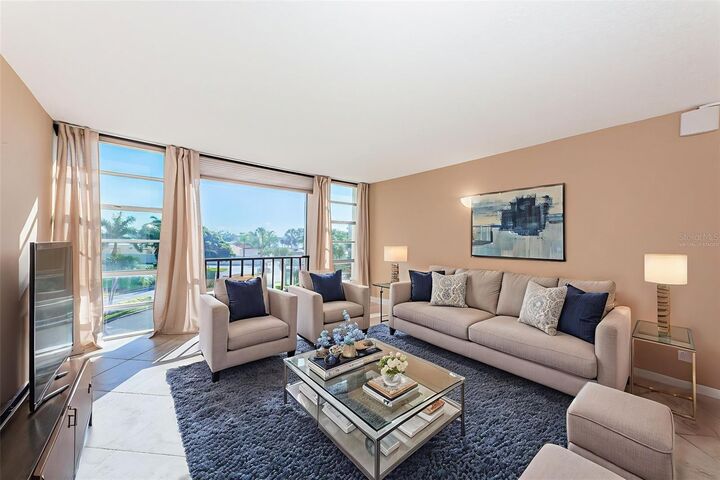 Property Photo:  7400 Sun Island Drive S 311  FL 33707