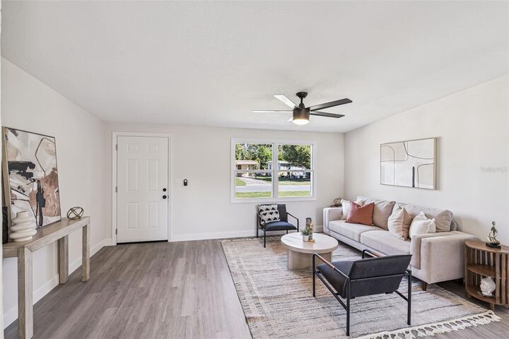 Property Photo:  918 Lormann Circle  FL 32750