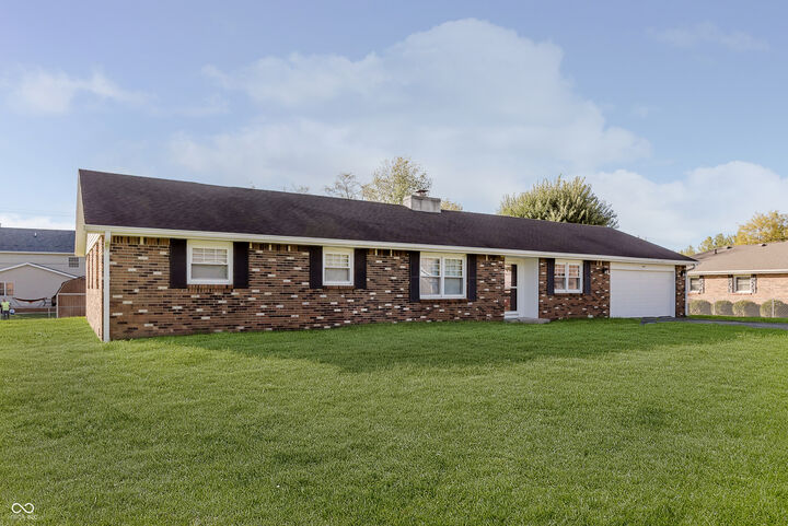 Property Photo:  949 Hickory Lane  IN 47362