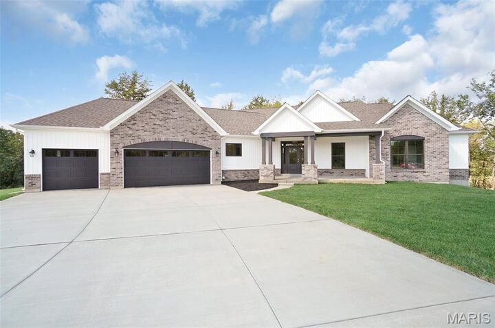 Property Photo:  5 Schaper Farms Court (Lot 6)  MO 63348 