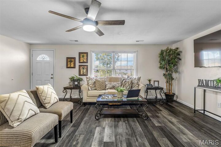 Property Photo:  1633 San De Drive  MO 63028