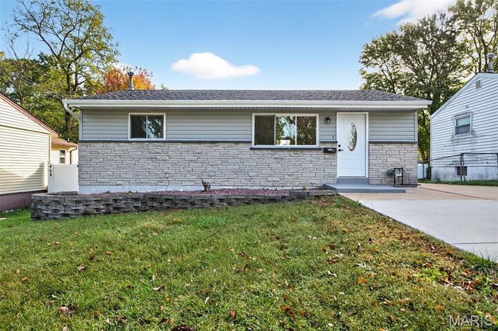 7610 Fleta Street  St Louis MO 63123 photo
