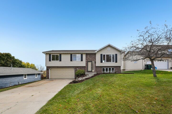 Property Photo:  3315 Windsor Pl  WI 53090