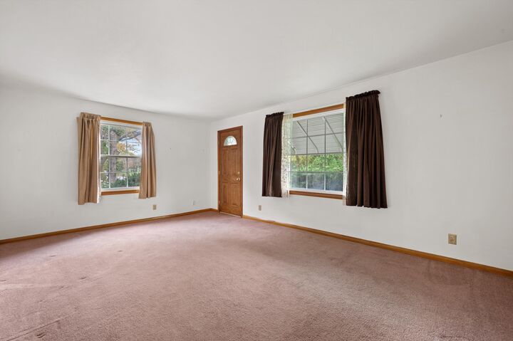 Property Photo:  11126 W Freistadt Rd  WI 53097