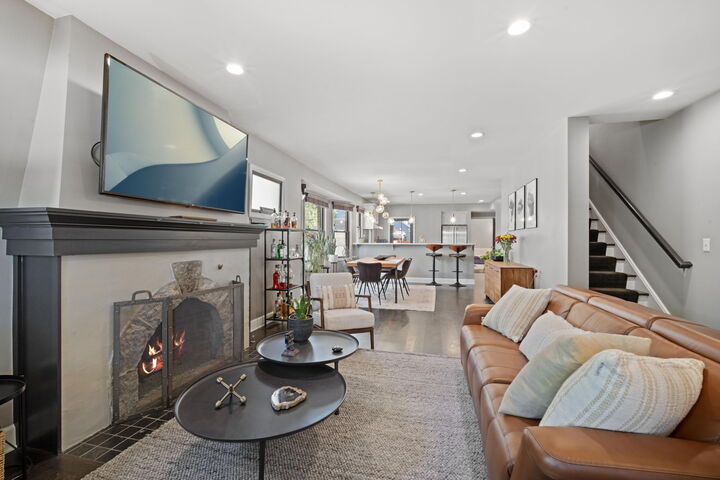 Property Photo:  2432 N Lake Dr  WI 53211