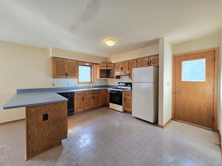 Property Photo:  W378s5045 W Pretty Lake Rd  WI 53118 