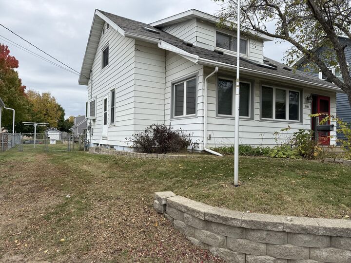 Property Photo: 2025 State Road - WI 54601