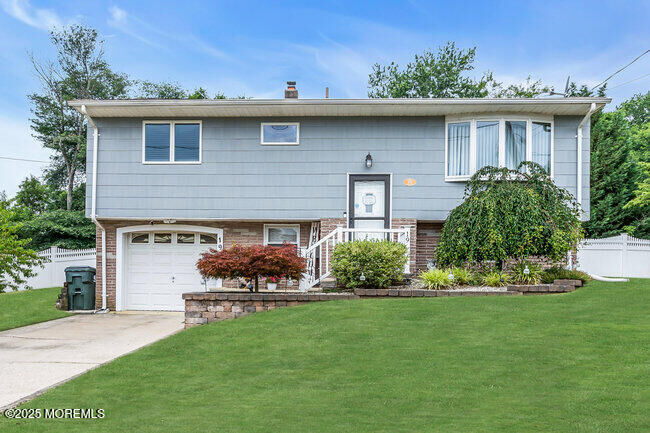 Property Photo:  19 Kensington Drive  NJ 07731