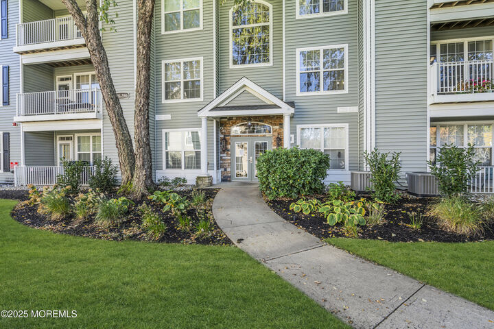 394 Saint Andrews Place  Manalapan NJ 07726 photo
