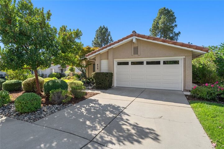 Property Photo:  639 Barberry Way  CA 93444 