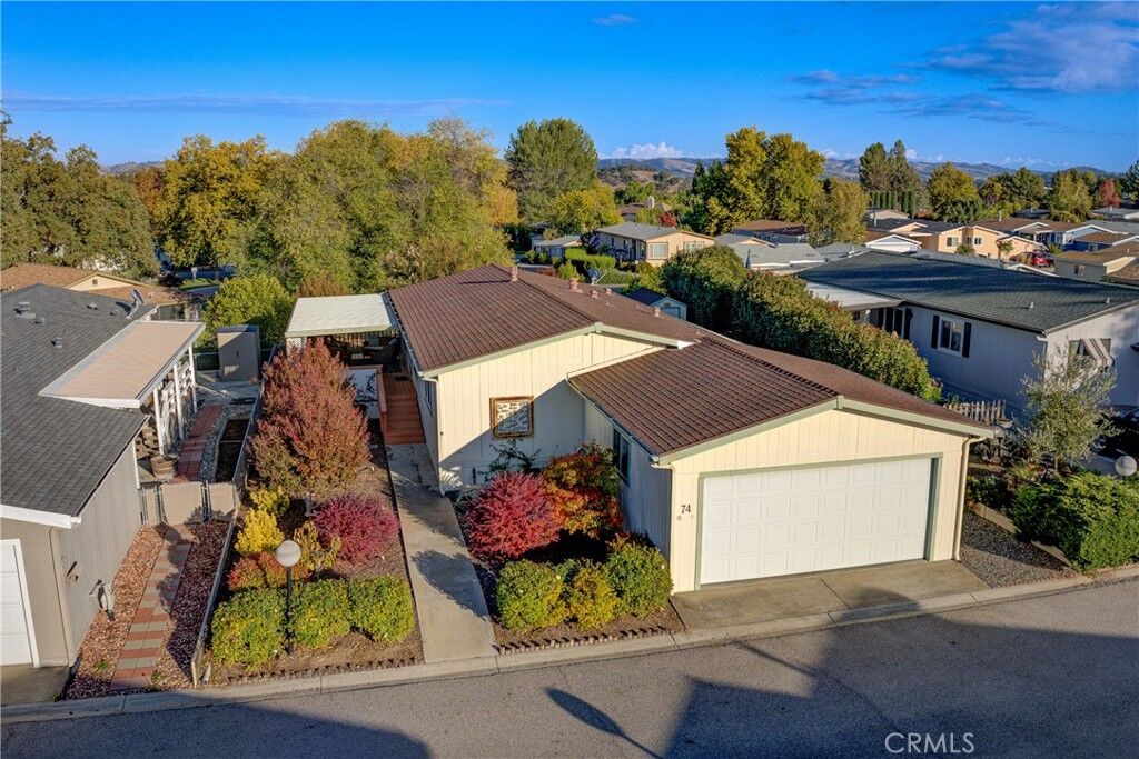 Property Photo:  1220 Bennett Way #74  CA 93465 
