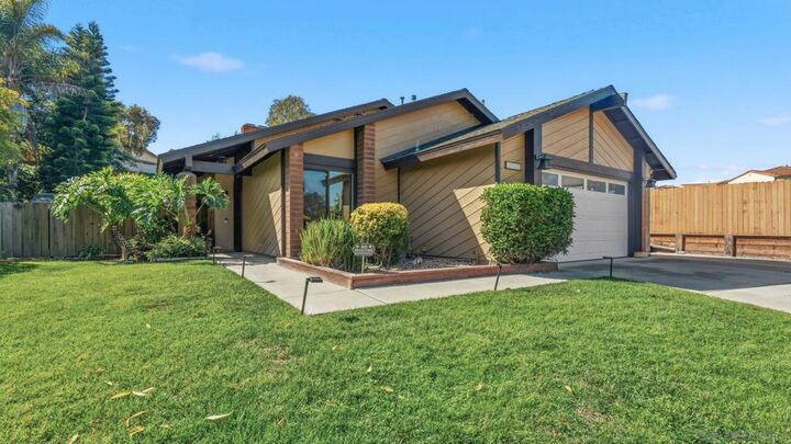 Property Photo: 3531 Starboard Circle CA 92054