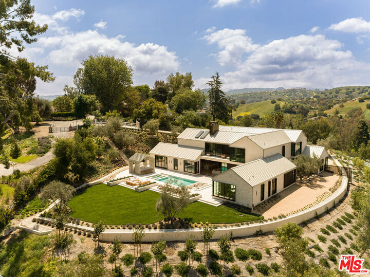 24172 Lupin Hill Road  Calabasas CA 91302 photo