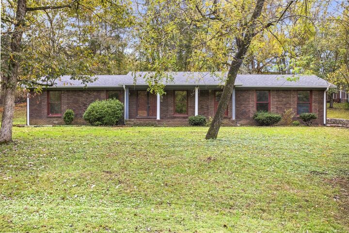 Property Photo: 148 Tanglewood Dr TN 37190