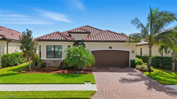 Property Photo:  28043 Foxrock Court  FL 34135
