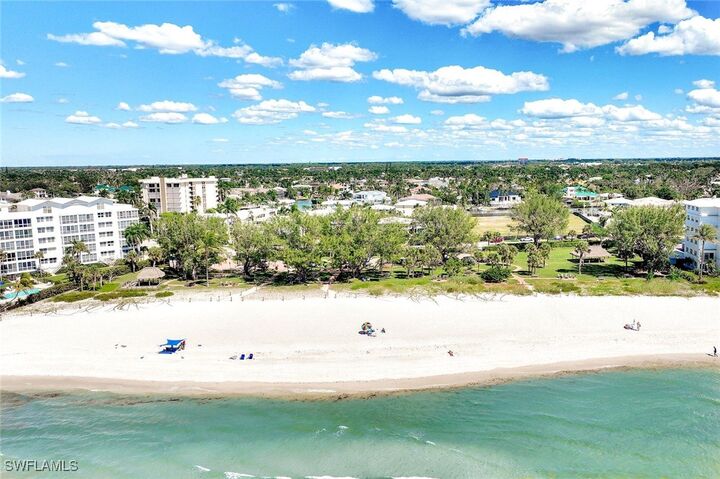 Property Photo:  2000 Alamanda Drive 104  FL 34102 