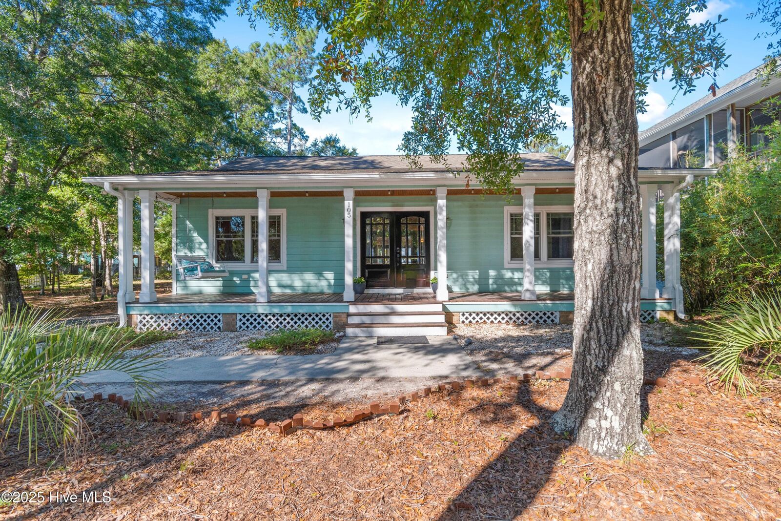 Property Photo:  105 SE 9th Street  NC 28465 