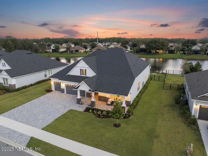 Property Photo:  552 Back Creek Drive  FL 32092 