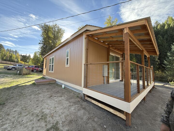 Property Photo:  160 St. Peter'S Creek Rd  WA 99150 