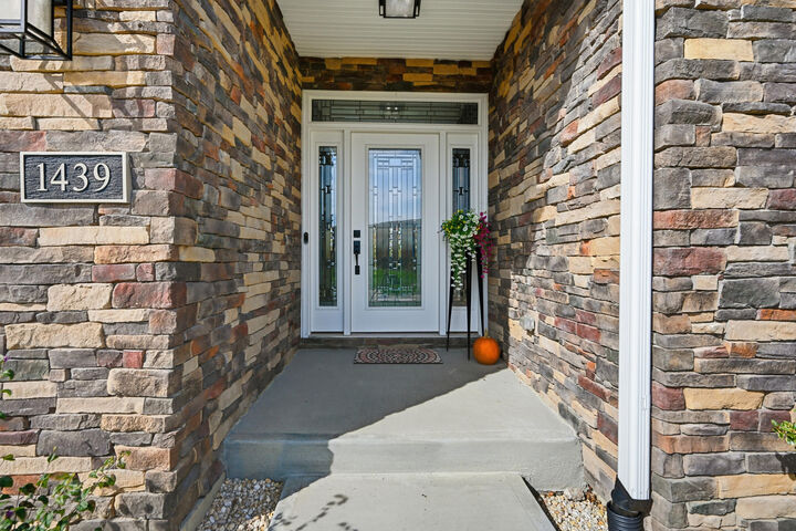 Property Photo:  1439 Shirepeak Way  KY 41051 